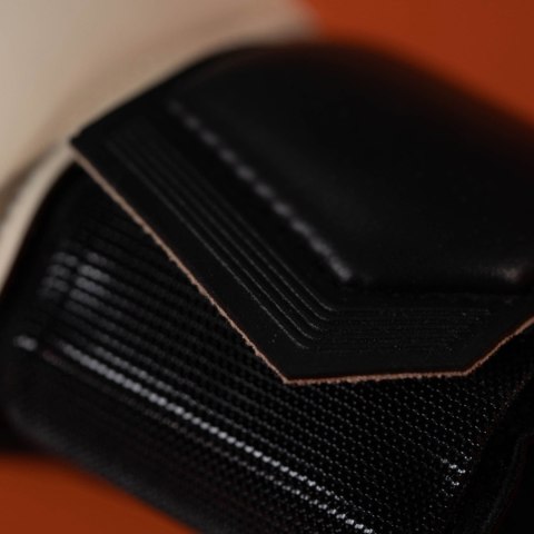 Rękawice bramkarskie Uhlsport Speed Contact Absolutgrip Reflex czarne 101126201 UHL SPORT