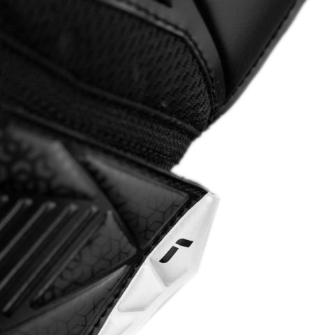 Rękawice bramkarskie Reusch Attrakt Resist Junior czarne 5572615 7700 Reusch