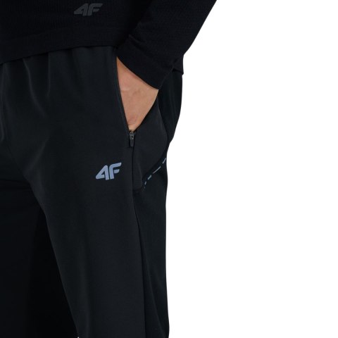 Spodnie męskie 4F FNK M0930 głęboka czerń 4FWAW25TFTRM0930 20S 4F